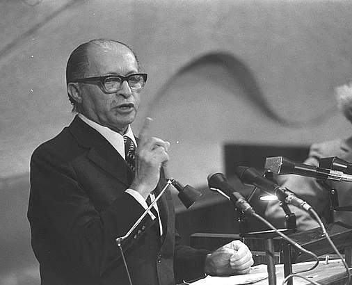 Begin addressing the Knesset in 1974
