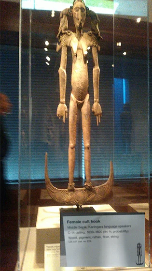 ‘Female cult hook’, de Young Museum, San Francisco