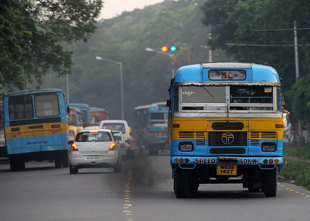 Transport Revolution: India Plans To Replace Diesel Based Transportation System With LNG