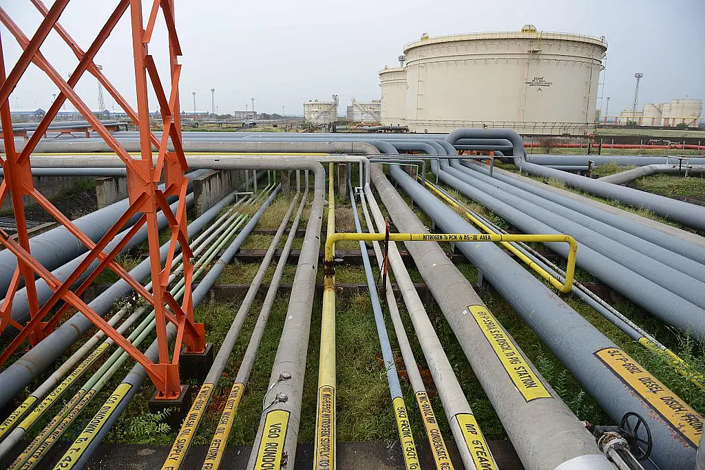 Oil Headed To $10 A Barrel As Russia-Saudi Fail To Resolve Price War, Coronavirus Lockdown Eradicates Fuel Demand