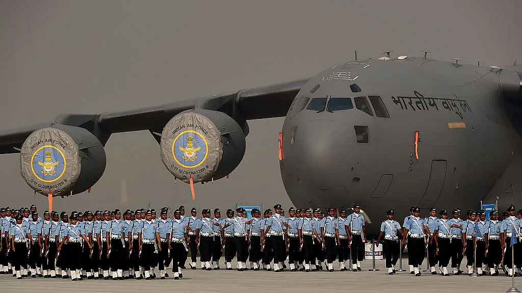 A Show Of Strength At 6,200 Feet: Mighty C-17 Globemaster Lands At ALG in
Arunachal Pradesh
