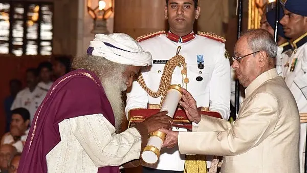 President Mukherjee Confers Padma Vibhushan On Sadhguru Jaggi Vasudev