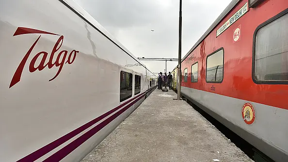 Besides 40 ‘Made In India’ Vande Bharat, Railways To Float Rs 38,000 Cr Global Tender To Acquire 60 More Trains By 2022