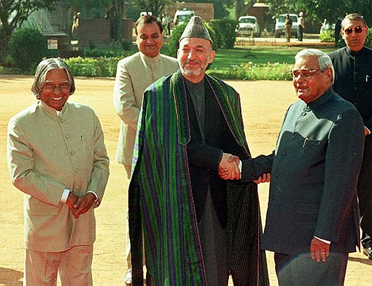 2003: Afghan President Hamid Karzai visit to New Delhi 