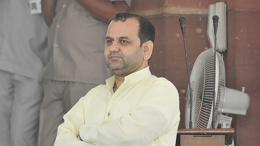 Long Way To Go Before Wrongs Of RTE Are Set Right, But Maheish Girri Has Taken The First Steps