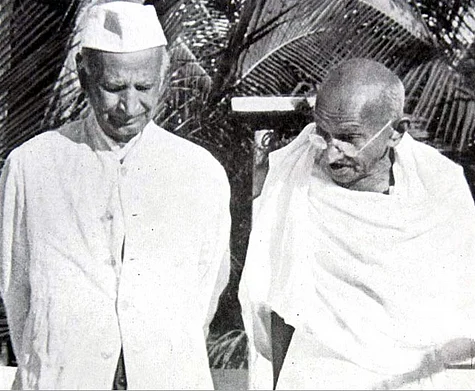 Thakkar Bapa and Gandhi