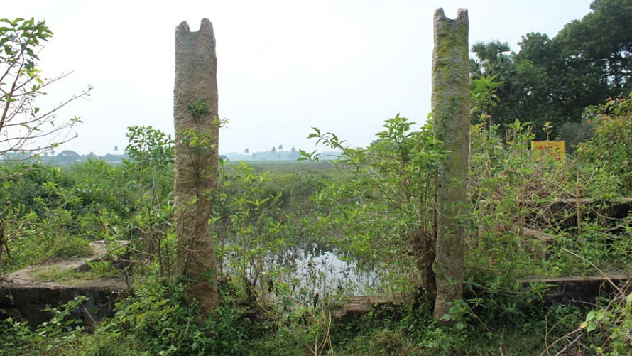 A traditional water body by the side of the Chatram.