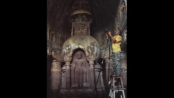 How Prasad Pawar Restored Art Work In Ajanta Caves Without Touching Them