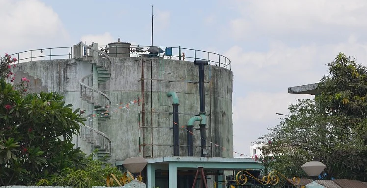 The silo in which bio-gas generated from wastes of fruits and vegetables is stored. 