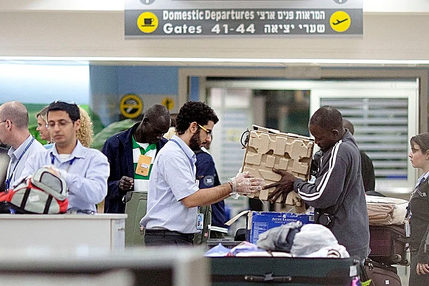 African immigrants being flown out of Israel. (Uriel Sinai via Getty Images)