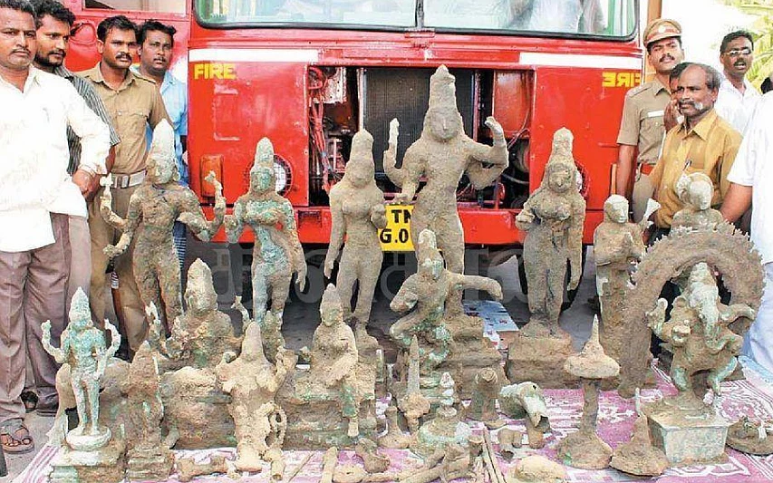 A few years back <i>vigrahas or</i> sacred idols, accidentally excavated near Vellankanni. During invasions Hindus secured their deities and underwent torture but never revealed where they were hidden. Hindus have a right and duty to honour the sacrifices of their ancestors.