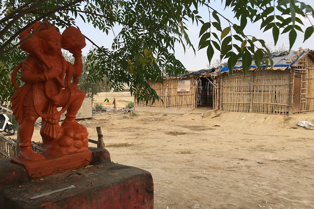 A ‘paathshaala’ run by social workers in the camp