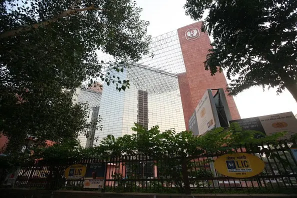 Why Government Move To Sell IDBI Bank To LIC May Be The Least Bad Idea Of Them All