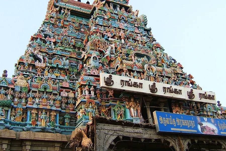 How Should Hindus Remember Their Past?
