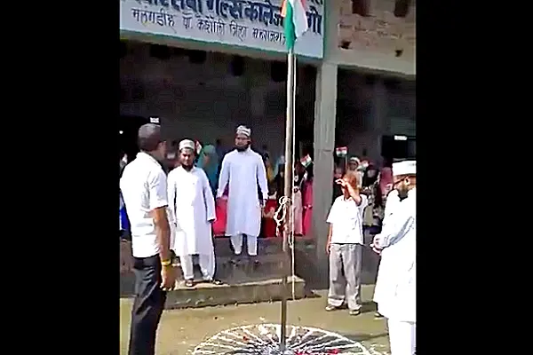 Watch: Muslim Clerics Stop Children From Singing National Anthem, Get Booked For Treason