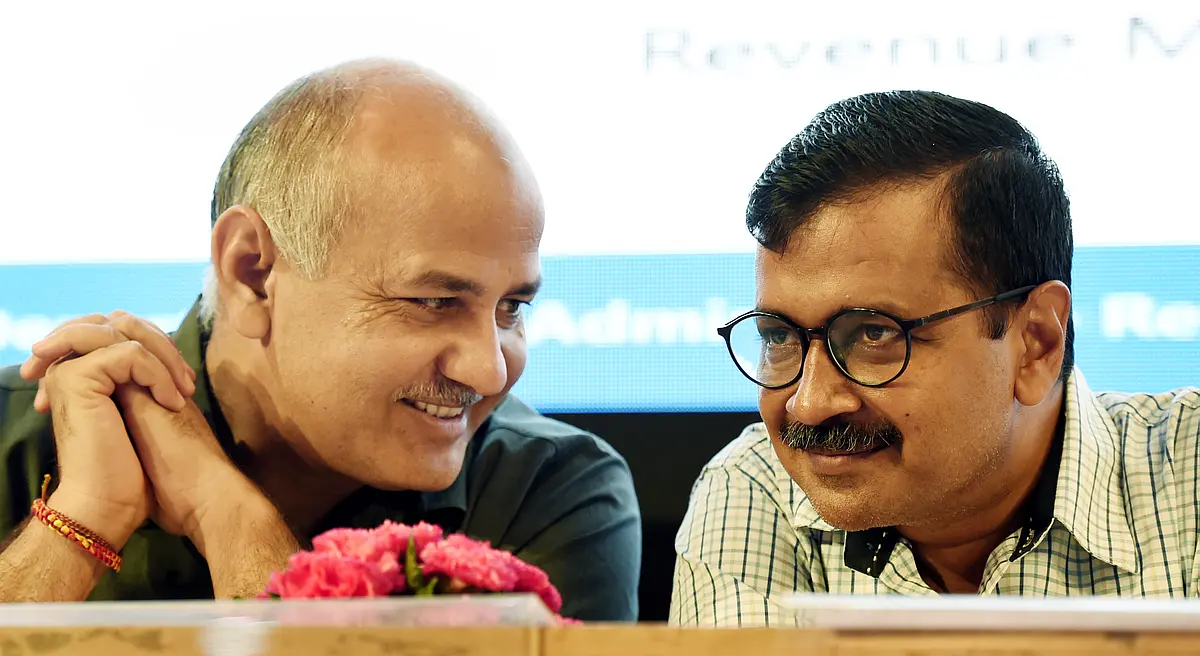 Non-Bailable Warrant Issued Against Kejriwal, Sisodiya, Yogendra Yadav For Not Appearing In Defamation Case