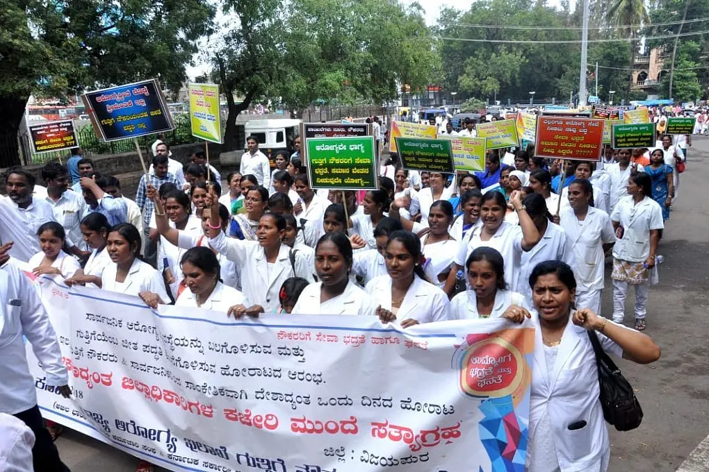 Ground Report: Karnataka Health Department Contract Workers Are On A Warpath But Quick Relief Unlikely