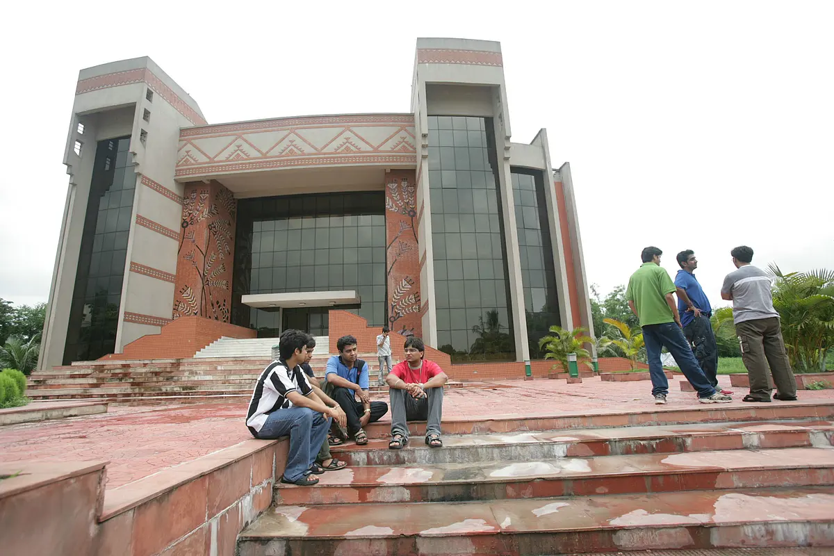 IIM Calcutta Alumnus Anju Seth Returns To India To Become First Woman Director Of The Institute