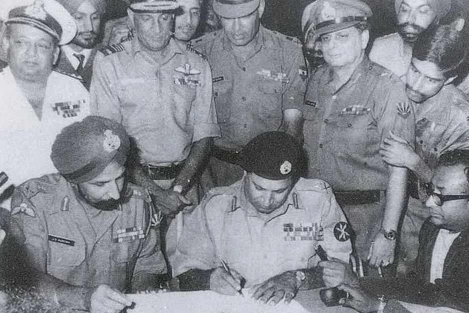 Remembering The Supreme Sacrifice: Indian Brave-Hearts Of 1971 Indo-Pak War Honoured By Bangladesh