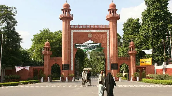 After Attacking Fellow Students Over Shivratri, AMU Students Protest Against Journalist For Wishing On Holi