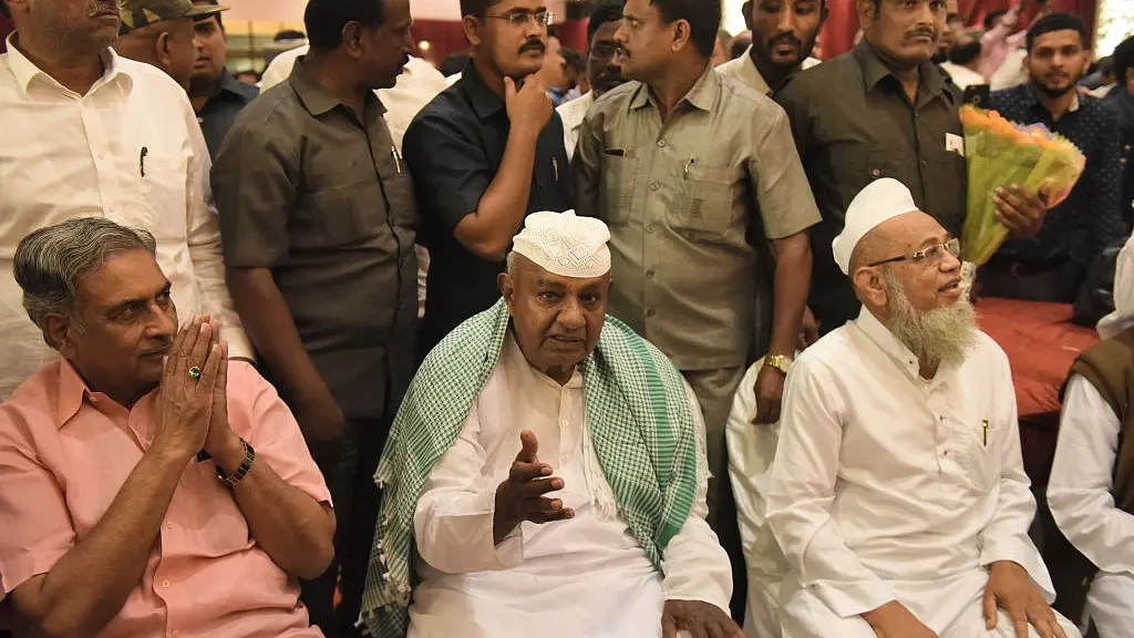 The Tug Of War Begins? JD(S) Supremo H D Deve Gowda To Demand 12 Lok Sabha Seats From Congress, Claims Report