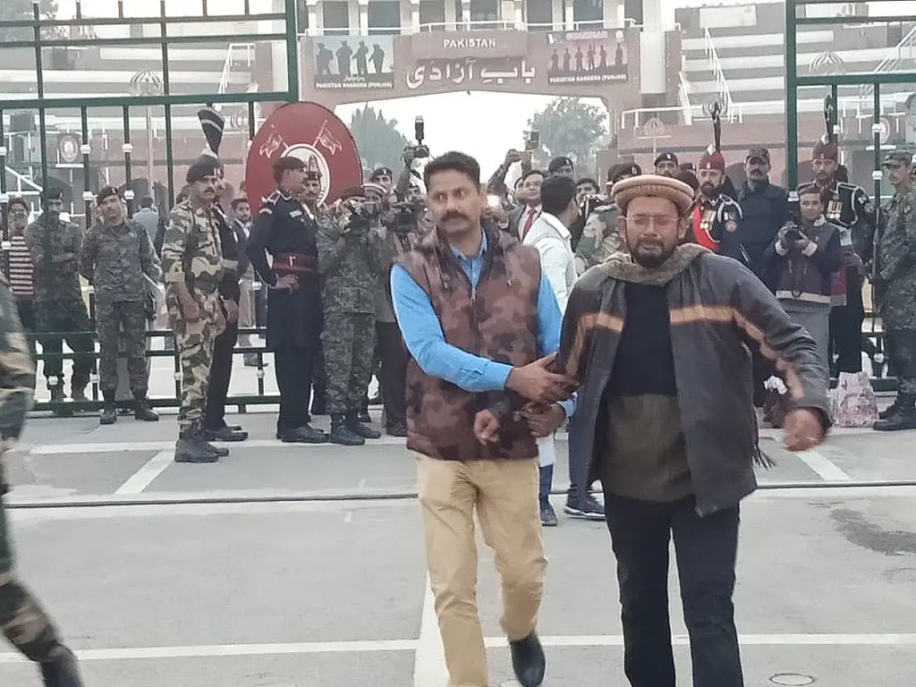 “Never Hide Anything From Parents”: After 6 Years In Pakistani Jail, Hamid Ansari Warns Against Love On Facebook