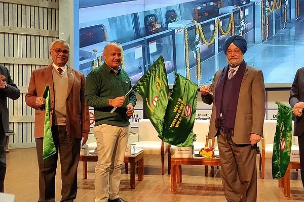 Delhi Metro: Union Minister Hardeep Puri Flags Off Lajpat Nagar-Mayur Vihar Pocket-1 Stretch Of DMRC’s Pink Line