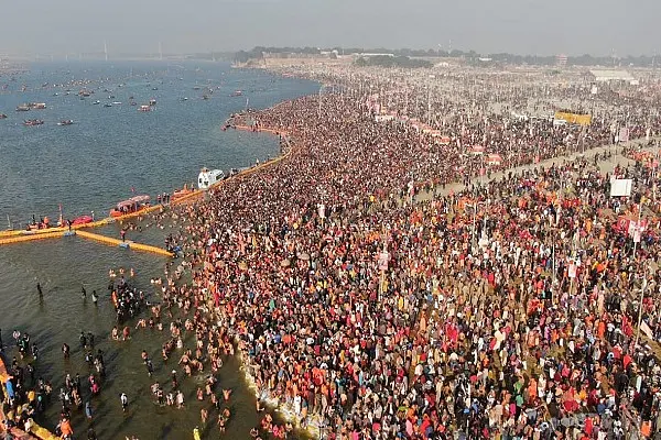 Kumbh In Prayagraj Begins With A Grand Gathering: Over 1.25 Crore Devotees Take ‘Holy Snan’ On Makar Sankranti
