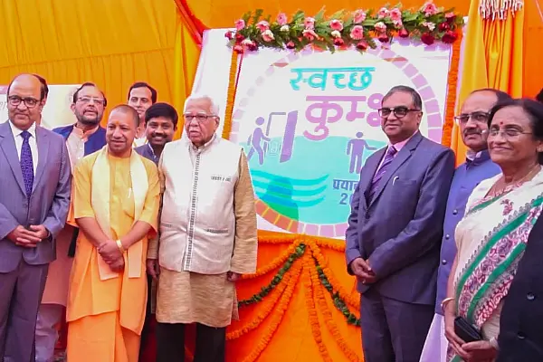 Swachh Kumbh: Yogi Government Goes All Out To Make This Year’s Mela Cleanest In India’s Modern History