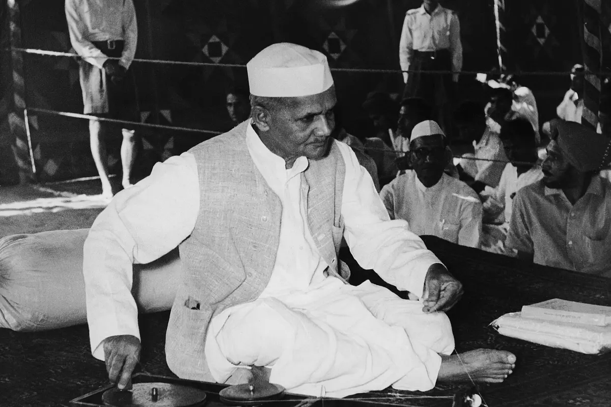 The Bahadur, Apna Lal Bahadur; He Rises Again