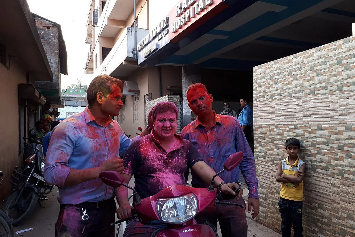 Muntazar Ali playing Holi.
