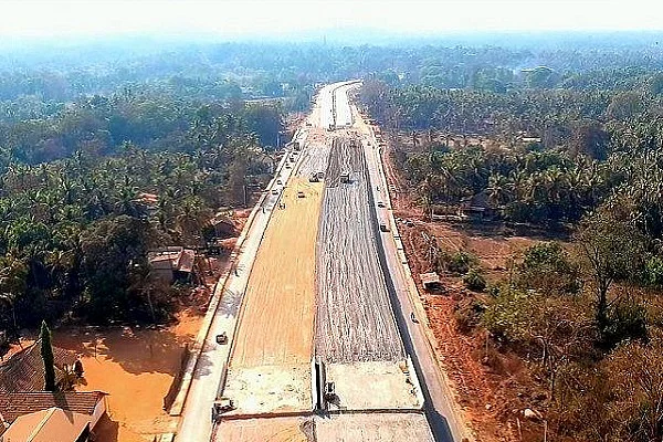 Ongoing work on Mumbai-Goa coastal highway (Pic by @sahil11p/Twitter)