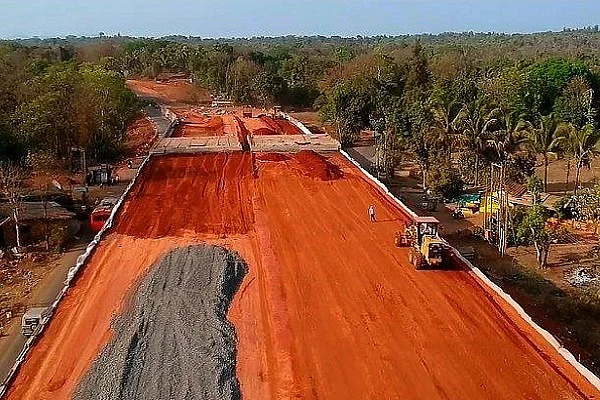 Ongoing work on Mumbai-Goa coastal highway (Pic by @sahil11p/Twitter)