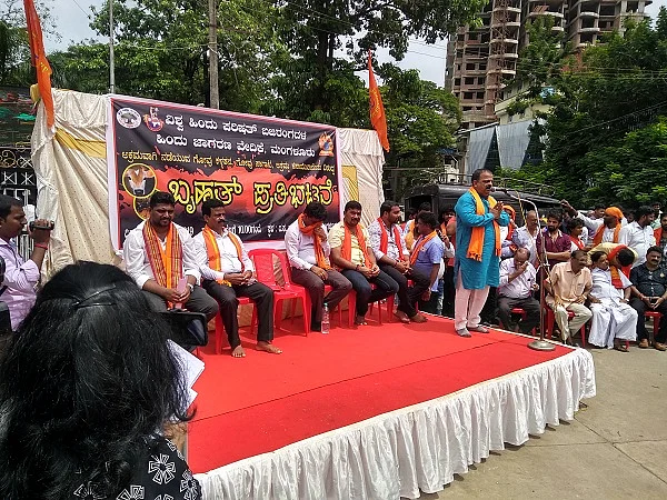 A Vishwa Hindu Parishad leader speaking on the phenomenon of cattle theft. 