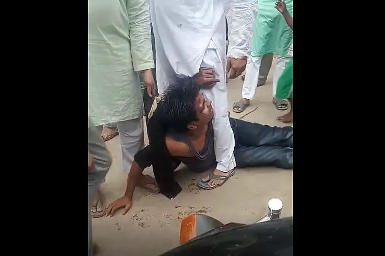 Amethi Police In The Dock For Helping Accused In Case Where Dalit Woman Was Molested, Husband Thrashed By Mob