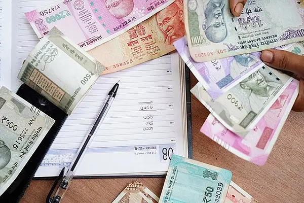 Combating Saradha And IMA ‘Islamic Banking’ Scam; Lok Sabha Passes Bill To Tackle Unlawful Ponzi Schemes