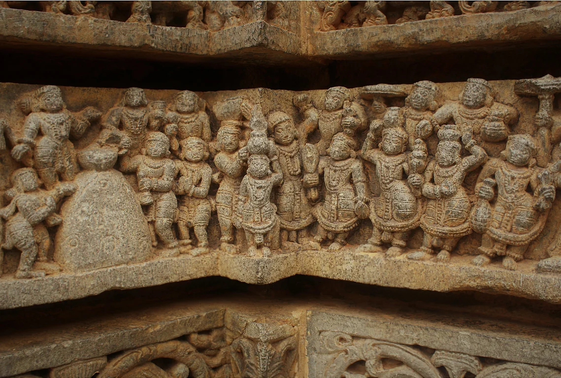 Govardhan Puja: Shri Krishna makes his people worship the Govardhan mountain rather than Indra.