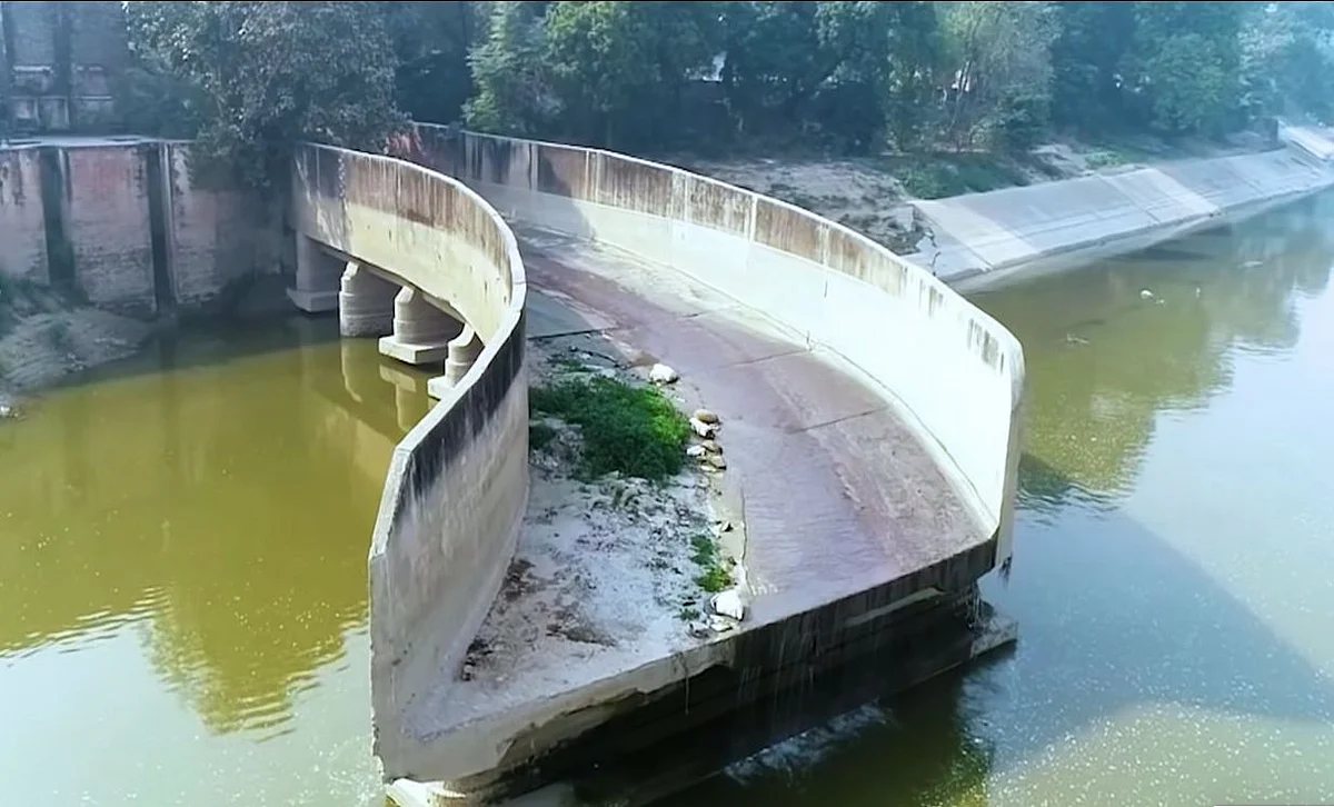 Sisamau nala after being diverted to Bingawan and Jajmau STPs.
