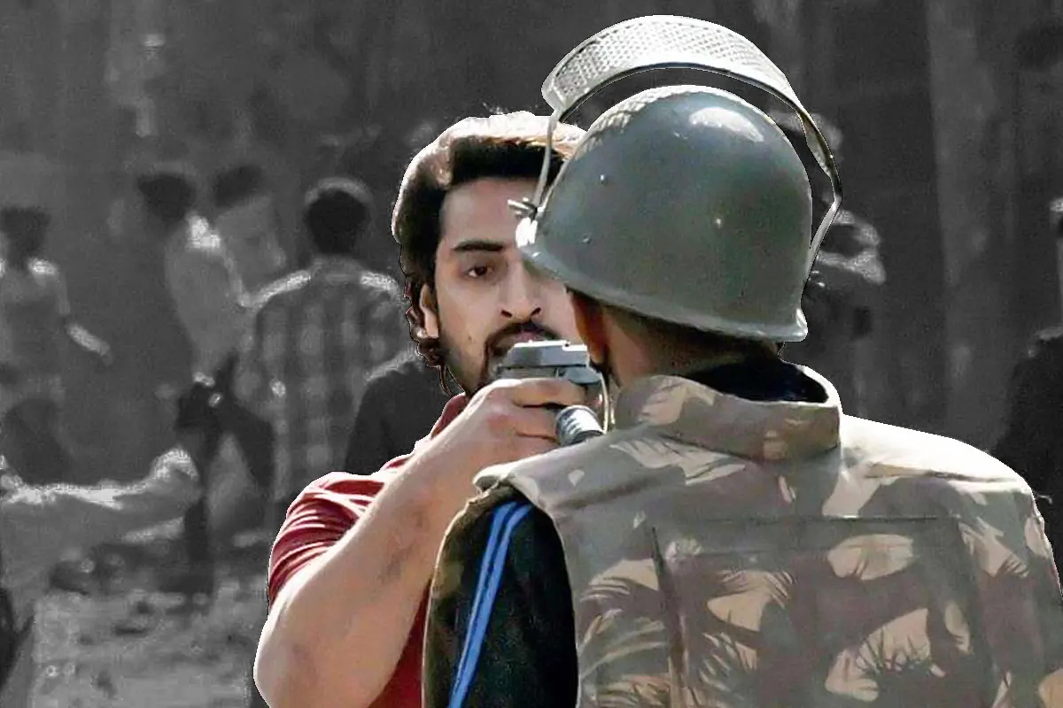 Out On Parole For Few Hours, Gun Wielding Delhi Riots Accused Shahrukh Pathan Gets Grand Welcome Near His Home