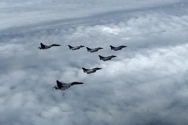 Watch: Indian Air Force Rafales Get Escorted By Sukhoi Fighter Jets As They Enter Indian Airspace