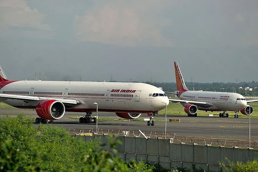 Air Passengers Not Adhering To COVID-19 Protocols Should Be De-Boarded: DGCA To Airlines