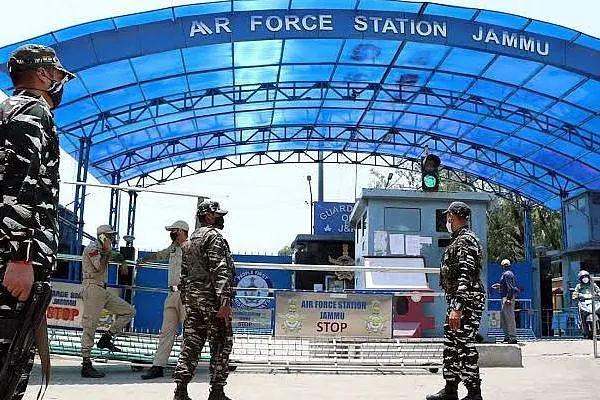 News Brief: Pakistan-Based Groups Use Drones Regularly For Surveillance, Smuggling Drugs, Arms, Fake Currency Across Border