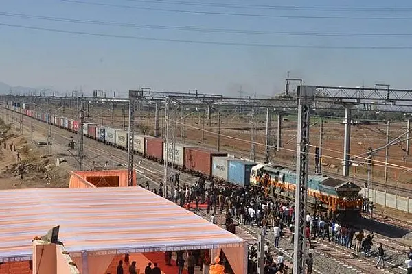 14 Private Freight Terminals On East And West DFCs Soon