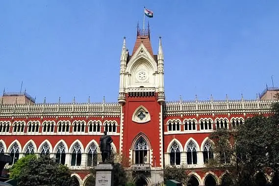 Bengal: Calcutta HC Asks NHRC To Examine Pleas Of People Displaced By Post-Poll Violence; Warns State Government Against Obstruction