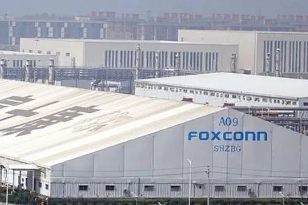 China: Massive Flooding In Zhengzhou, 'iPhone City' Of World, Could Impact Production Targets Of Key Apple Supplier Foxconn
