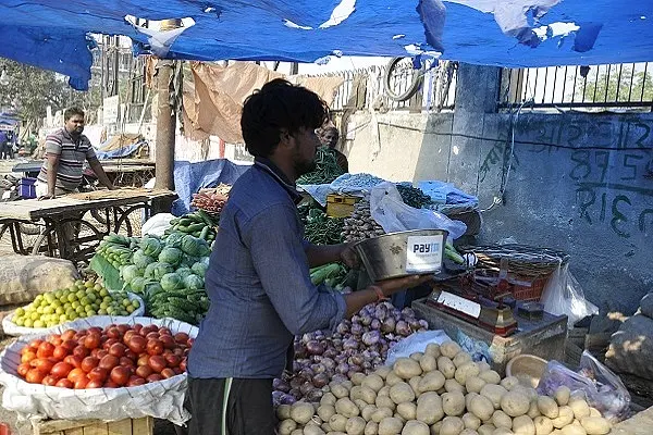 22.7 lakh Loans Worth Rs 2,243 Crore Disbursed To Street Vendors Under PM SVANidhi Scheme: Govt