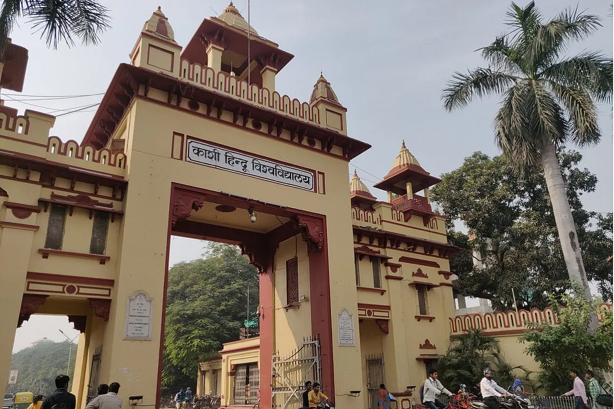BHU To Offer Degree Course On Hinduism For The First Time; Hindu Knowledge Traditions, Arts and Science To Be Taught