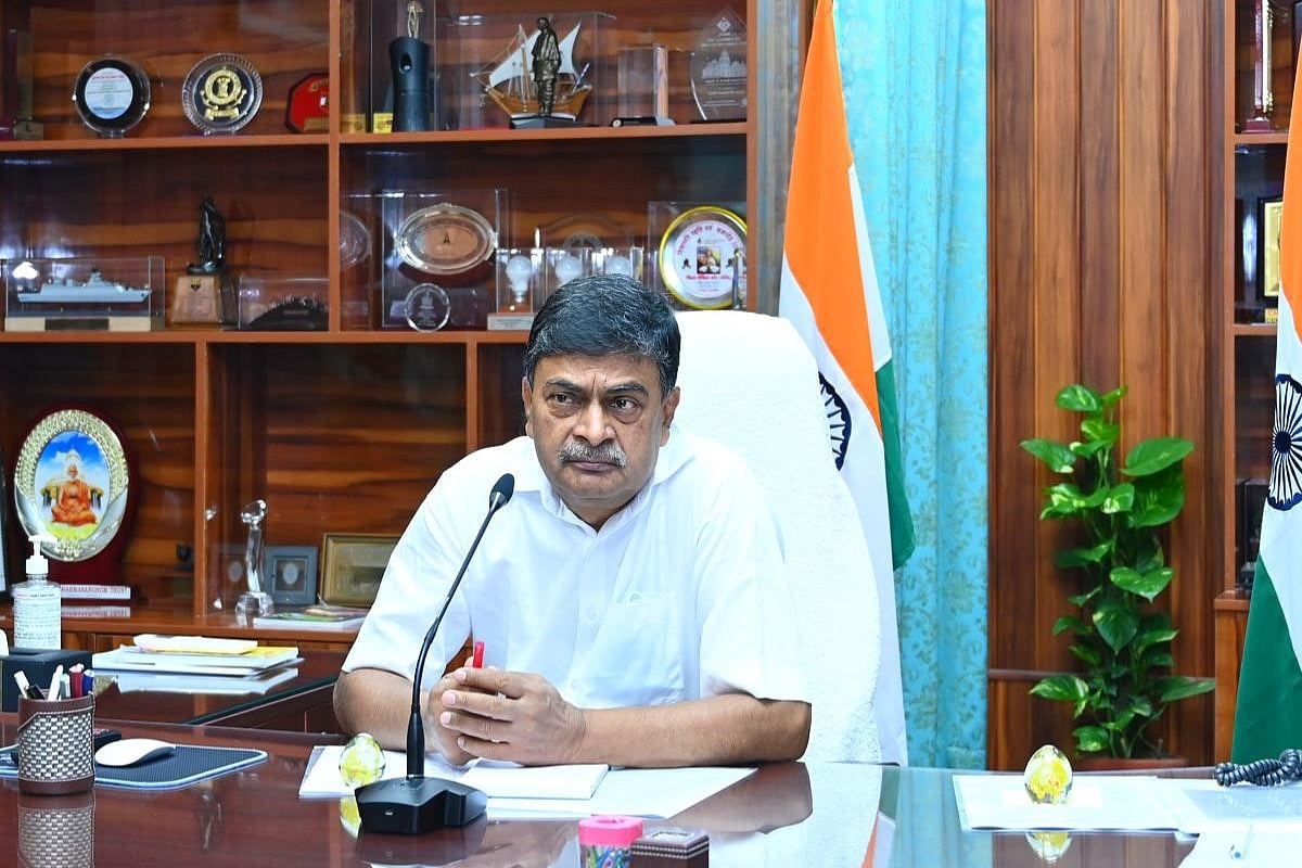 Go Electric Campaign: Power Minister Urges Union Ministers, CMs Of States And UTs To Use EVs For All Official Purposes - Vimarsana News