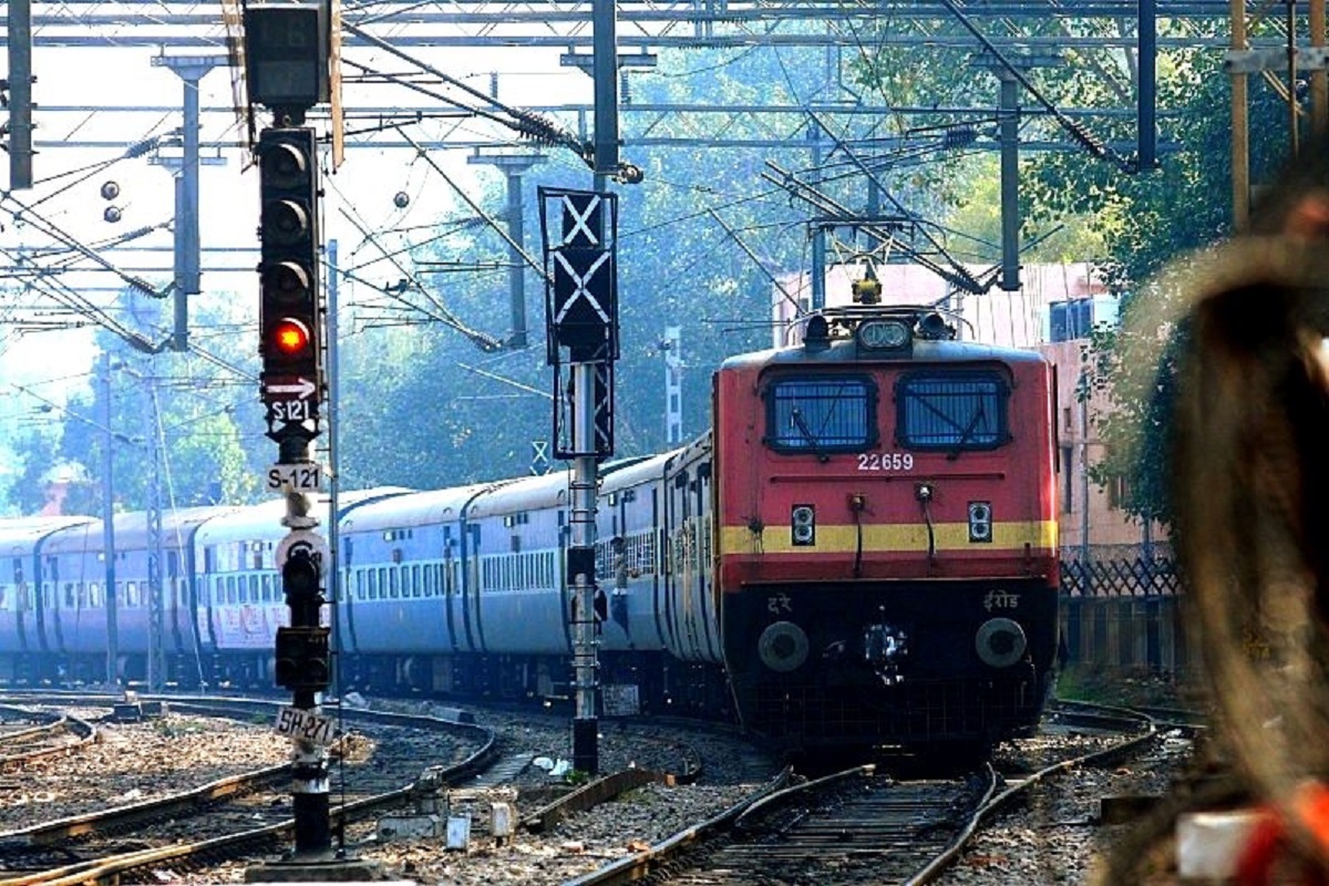 C-DAC Transfers Vehicle Control Unit And Its Offshoot Technologies For Railways To Industry