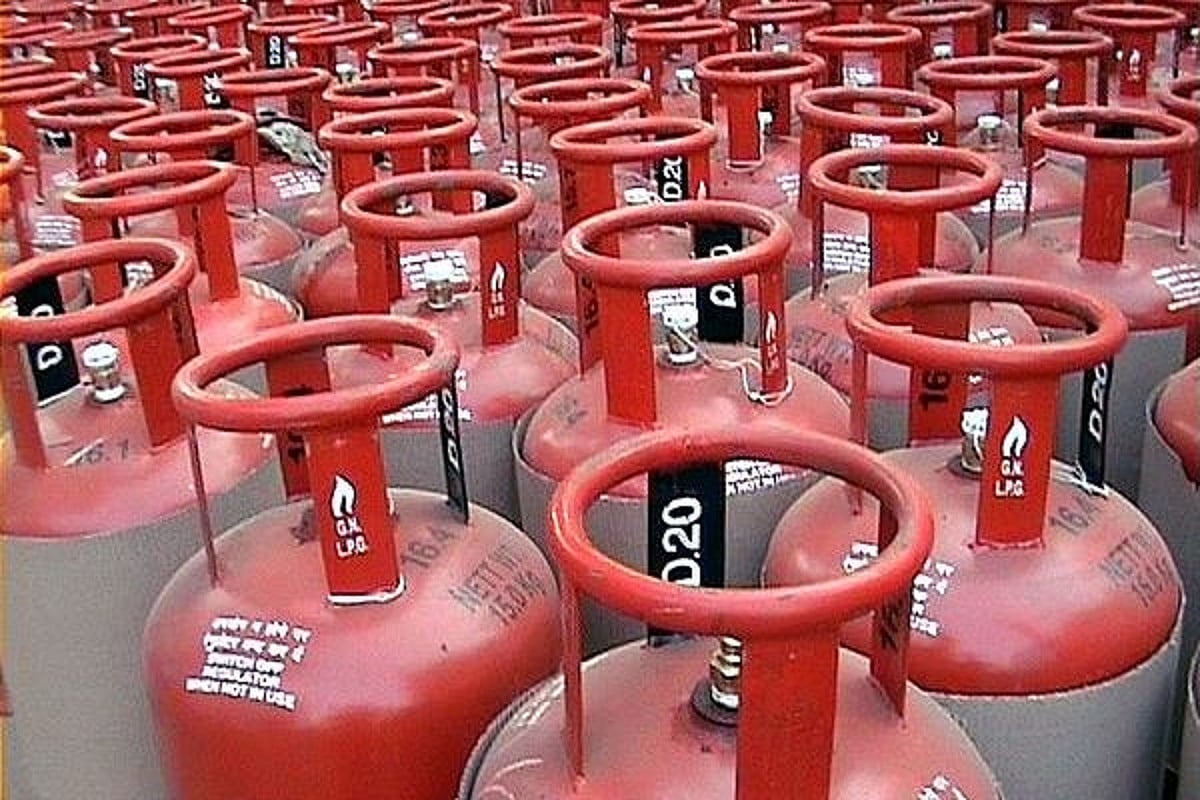 Govt Plans Retail Selling Of 5 Kg LPG Cylinders Through Fair Price Shops - Vimarsana News